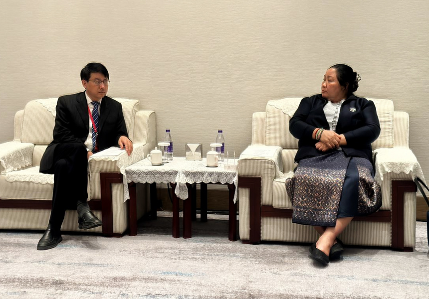 与老挝能源矿产部就东盟区域电力互联进行交流